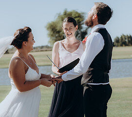 Tracey Stevens Celebrant, Palmerston North & Manawatū